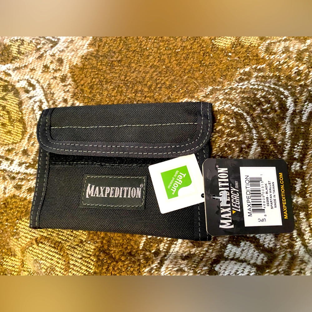 NWT Men’s Teflon wallet, Velcro, black, by maxpedition